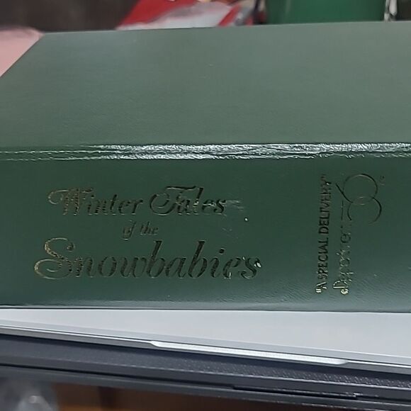 Snowbabies "A Special Delivery" Figurine - Picture 4 of 5